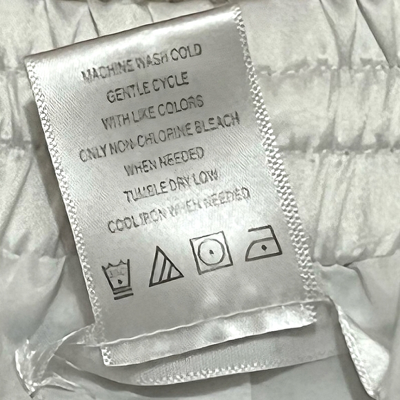 K Jordan Women's Striped Joggers, White/Blue, Size XL - Picture 8 of 9